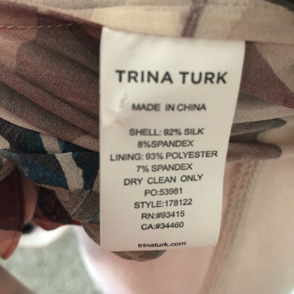 ♦️SOLD♦️ Trina Turk silk blouse with tie bow - Picture 8 of 8